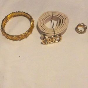 I’m selling a accessory set comes with bracelet,belt,ring.